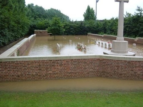 colne valley cemetery fludded